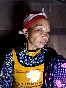 -Xuka-200 online show from December 18, 1:37 pm