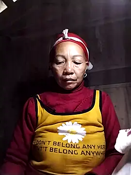 Snapshot of -Xuka-200 chatting on February 6, 2:18 am -Xuka-200 online show from February 6, 2:18 am