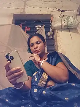 Snapshot of Notyriya7 chatting on May 14, 3:42 pm Notyriya7 online show from May 14, 3:42 pm