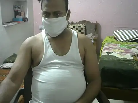 Famit025 online show from April 8, 8:32 pm