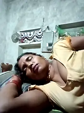 Snapshot of Cm_pooja chatting on October 13, 8:10 pm Cm pooja online show from October 13, 8:10 pm