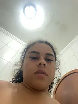 Snapshot of ___seusegredo chatting on February 9, 1:36 am seusegredo online show from February 9, 1:36 am