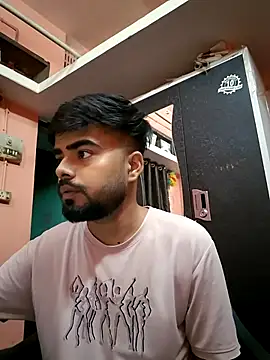 soniriyaa010101 online show from April 4, 9:54 pm