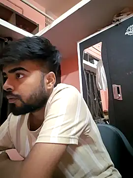 soniriyaa010101 online show from April 15, 11:49 am