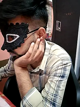 soniriyaa010101 online show from February 7, 11:18 am