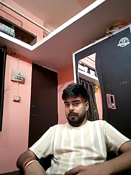 soniriyaa010101 online show from April 5, 10:00 am