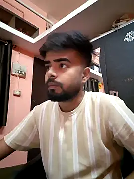 soniriyaa010101 online show from April 7, 8:49 am