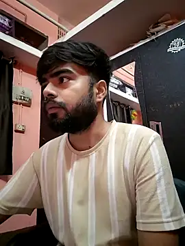 soniriyaa010101 online show from May 17, 5:29 am