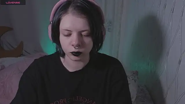 Alice Zev online show from May 14, 6:05 pm