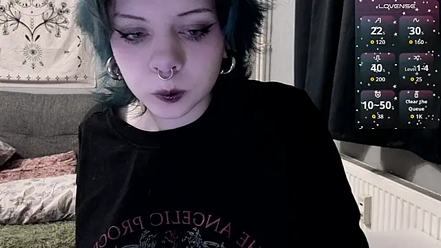 Snapshot of Alice_Zev chatting on November 19, 9:26 pm Alice Zev online show from November 19, 9:26 pm