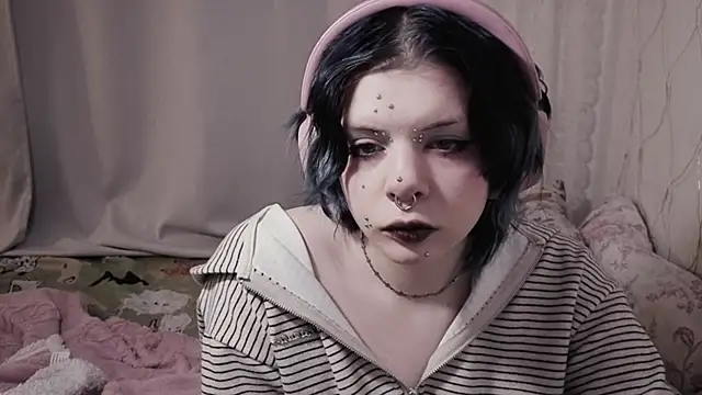 Alice Zev online show from April 29, 2:16 am