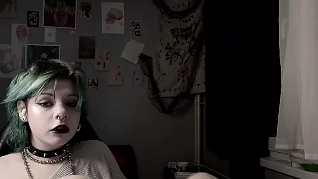 Snapshot of Alice_Zev chatting on October 25, 2:33 am Alice Zev online show from October 25, 2:33 am