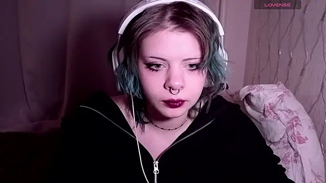 Alice Zev online show from February 5, 11:11 pm