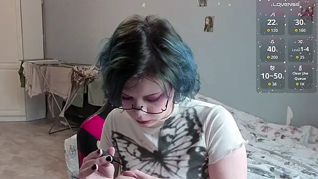 Snapshot of Alice_Zev chatting on November 8, 11:47 am Alice Zev online show from November 8, 11:47 am