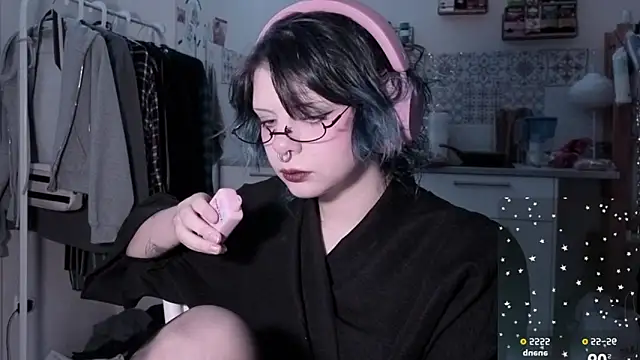 Alice Zev online show from February 17, 1:14 am