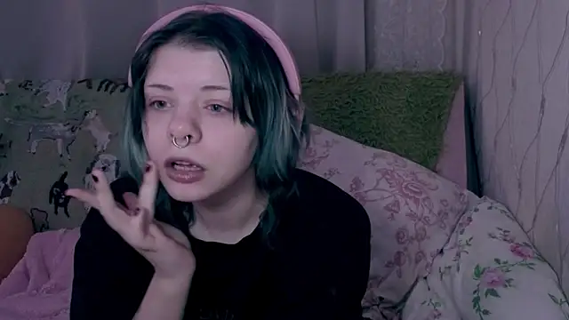 Alice Zev online show from April 4, 2:40 am