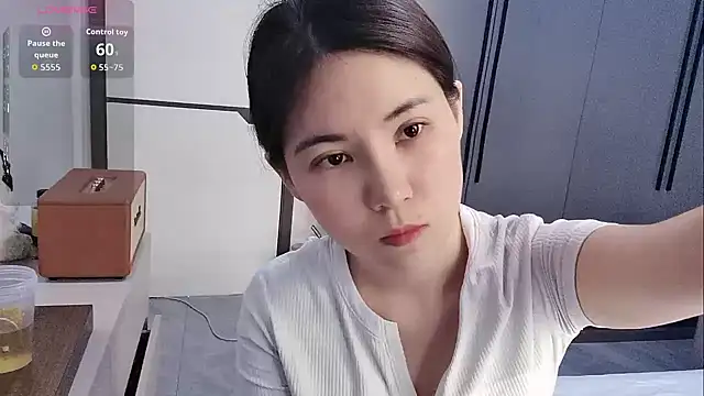 Snapshot of luckckcj chatting on October 4, 2:24 am luckckcj online show from October 4, 2:24 am