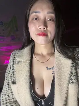 chipp-bong online show from November 29, 1:33 pm