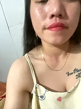 Snapshot of chipp-bong chatting on September 14, 2:28 pm chipp-bong online show from September 14, 2:28 pm