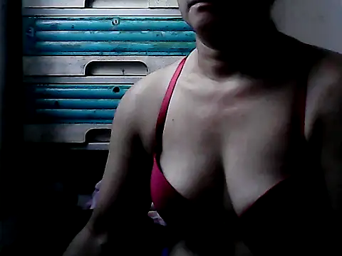 yoursPinayMama1682 online show from October 1, 11:52 pm