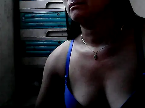 yoursPinayMama1682 online show from October 24, 6:12 am