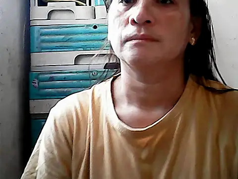 yoursPinayMama1682 online show from November 25, 12:22 am