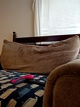 LuvTune online show from April 10, 7:54 pm