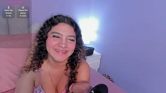 mia cataleiya online show from October 2, 11:35 am