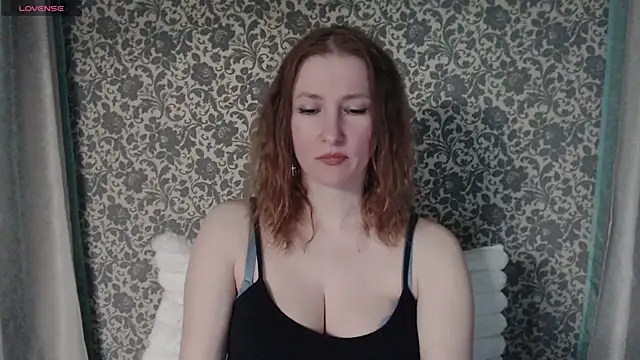 LesanaMagic online show from February 19, 8:31 pm