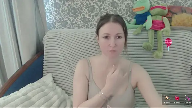 Snapshot of LesanaMagic chatting on June 5, 8:31 am LesanaMagic online show from June 5, 8:31 am