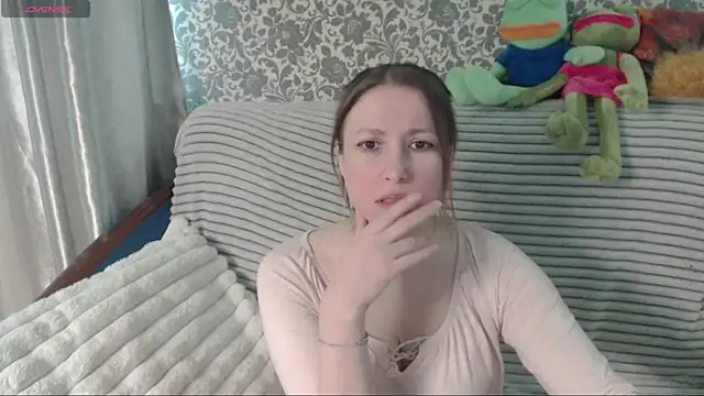 Snapshot of LesanaMagic chatting on May 30, 7:58 am LesanaMagic online show from May 30, 7:58 am
