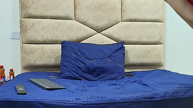 Angell cooper online show from December 4, 12:37 pm