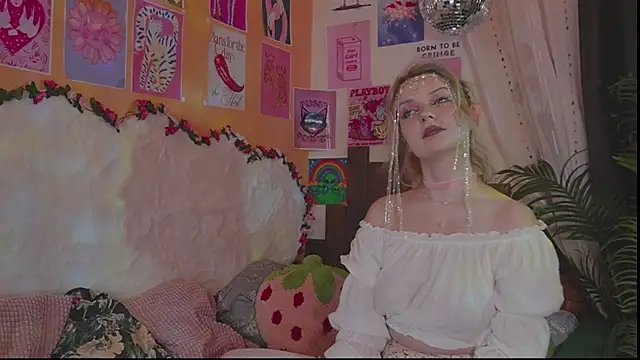 Charming winky online show from April 3, 6:36 pm