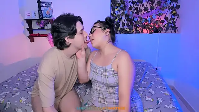 kylietimothee online show from April 12, 5:11 am