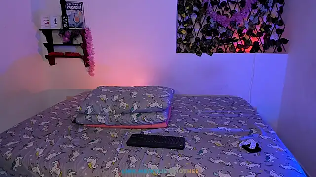 kylietimothee online show from April 7, 4:53 pm