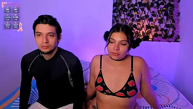 Snapshot of kylietimothee chatting on November 13, 10:24 pm kylietimothee online show from November 13, 10:24 pm