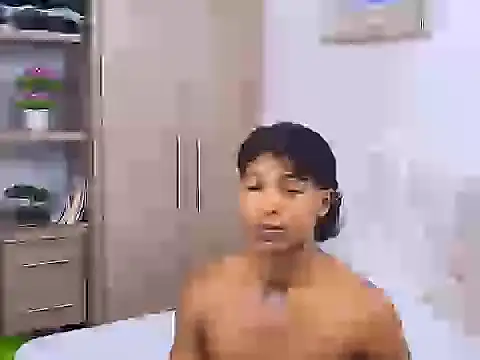 Snapshot of cassian_gold chatting on May 14, 6:27 pm cassian gold online show from May 14, 6:27 pm