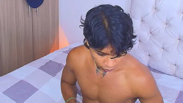 Snapshot of cassian_gold chatting on June 2, 4:45 am cassian gold online show from June 2, 4:45 am