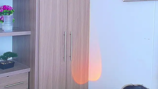 Snapshot of cassian_gold chatting on June 10, 7:26 pm cassian gold online show from June 10, 7:26 pm