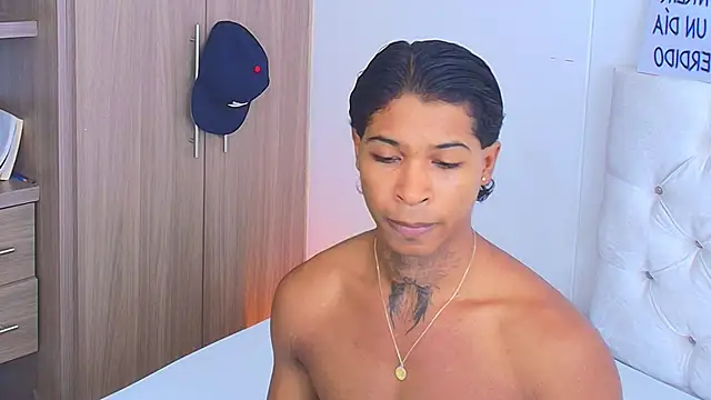 Snapshot of cassian_gold chatting on June 2, 9:37 pm cassian gold online show from June 2, 9:37 pm