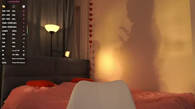 KrishnaSimmons online show from November 9, 7:18 pm