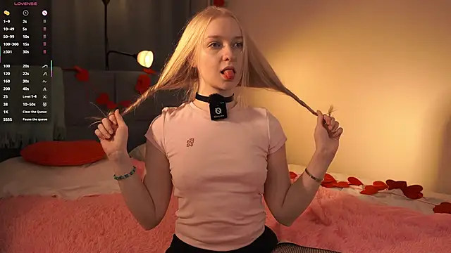 KrishnaSimmons online show from November 7, 7:51 pm