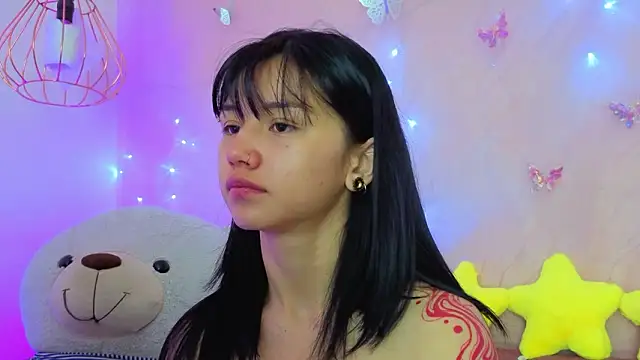 Snapshot of april_bennett chatting on February 10, 12:26 pm april bennett online show from February 10, 12:26 pm