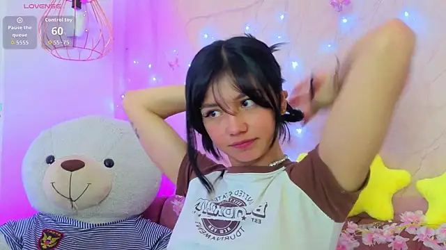 april bennett online show from April 9, 1:17 pm