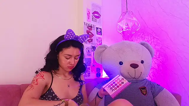 april bennett online show from October 24, 12:15 pm