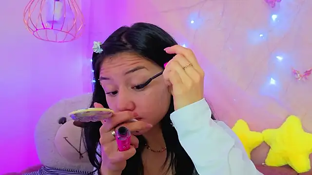 Snapshot of april_bennett chatting on February 26, 1:00 pm april bennett online show from February 26, 1:00 pm