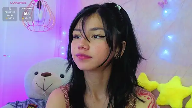 april bennett online show from April 10, 1:07 pm