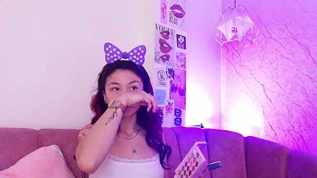 april bennett online show from October 21, 12:26 pm