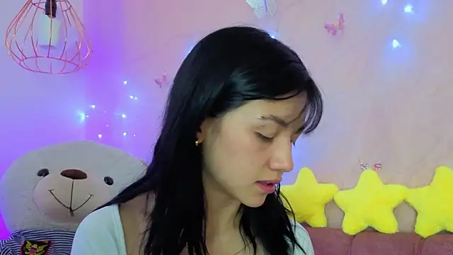 Snapshot of april_bennett chatting on January 16, 12:20 pm april bennett online show from January 16, 12:20 pm