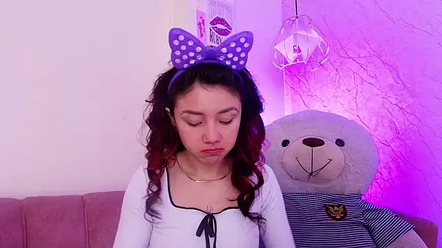 april bennett online show from October 17, 12:18 pm